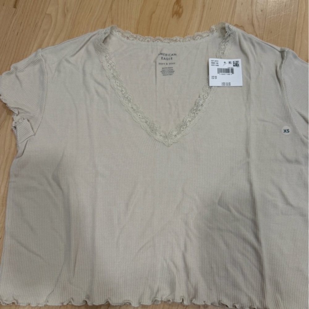 American Eagle Outfitters Beige Lace Trim Short Sleeve Tee